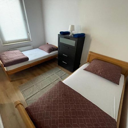 Ruhiges Zentral Gelegenes Apartment In Guetersloh Bagian luar foto