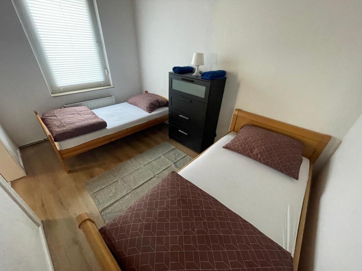 Ruhiges Zentral Gelegenes Apartment In Guetersloh Bagian luar foto